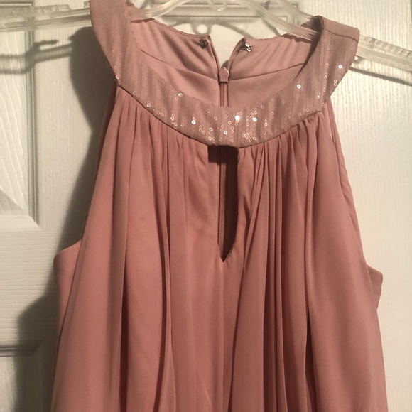 Pink Gown with sequin neck and keyhole detail - Picture 3 of 4